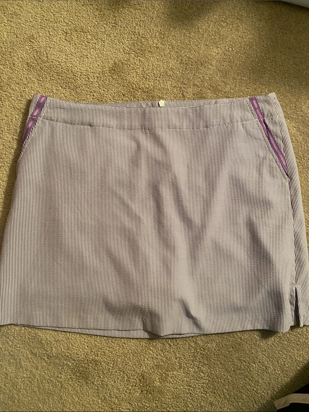 Lady Hagen golf SKORT. Size 14  excellent condition